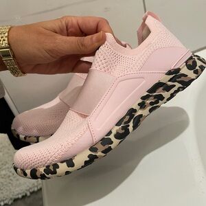 NEW APL Techloom Bliss Pink & Leopard Slip-On Sneakers